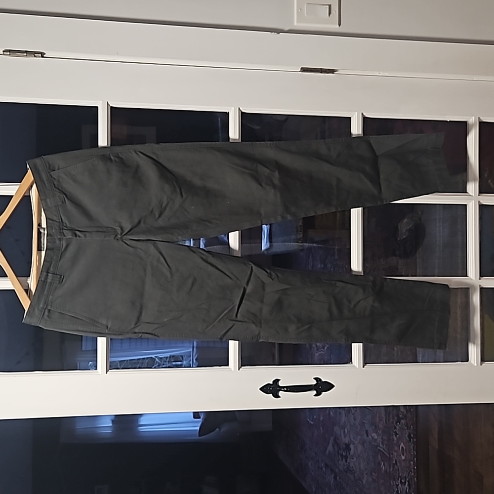 LLBean Men's Signature Khaki pants 32x34